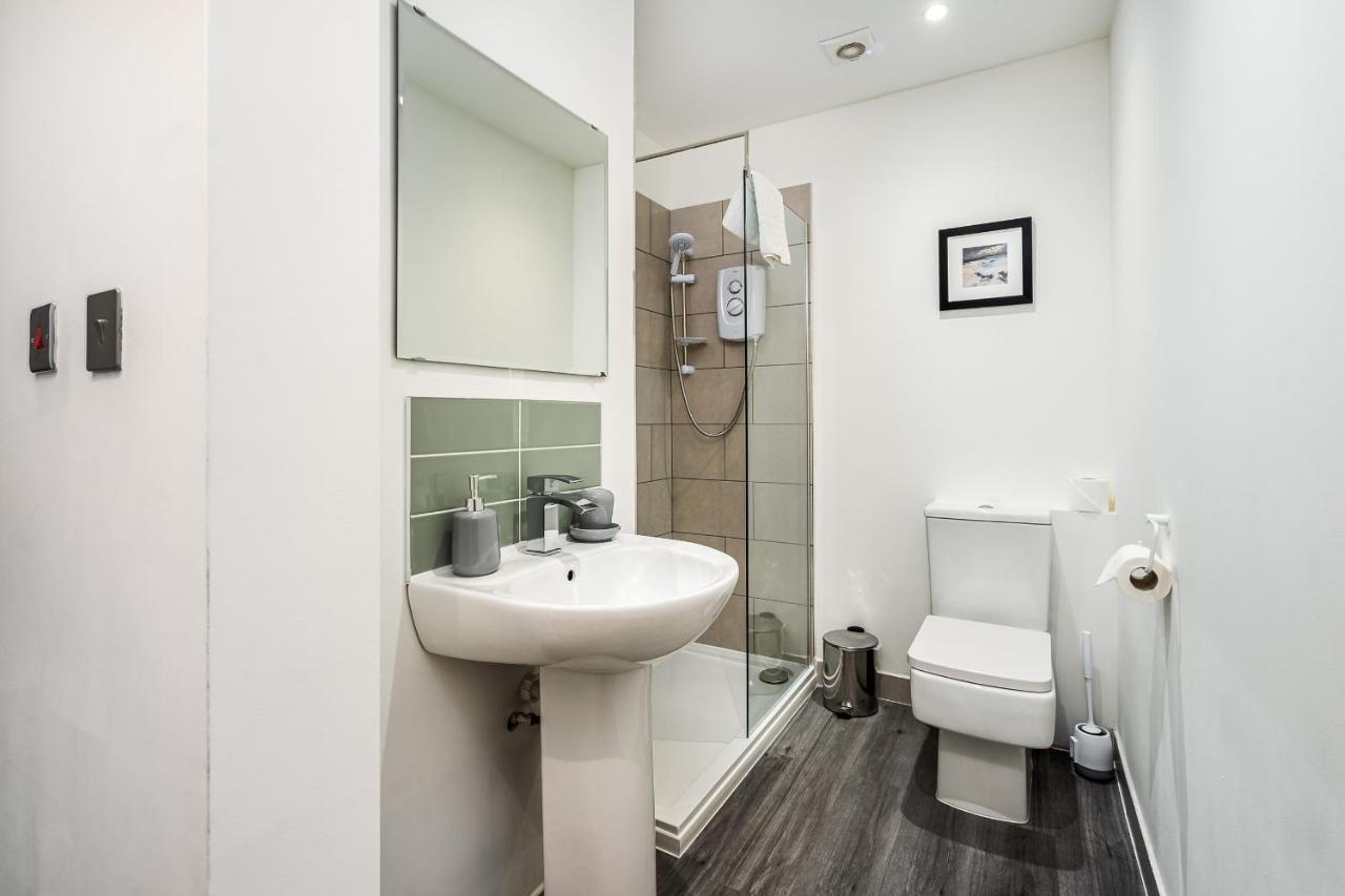 The Renfrew Residence 4-Bedroom, City Centre 格拉斯哥 外观 照片